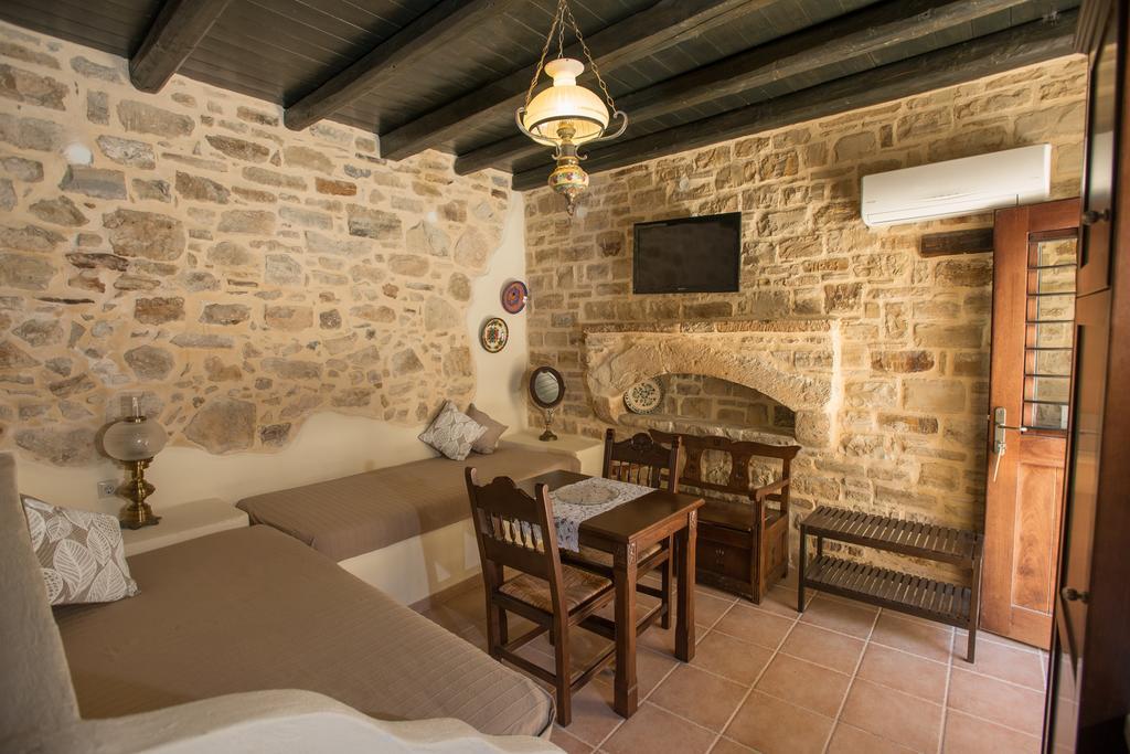Ferienwohnung Kritikies Pitsidia Exterior foto