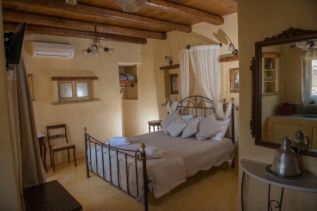 Ferienwohnung Kritikies Pitsidia Exterior foto
