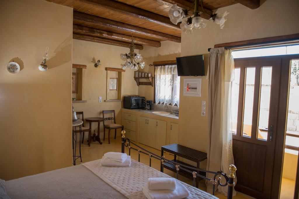 Ferienwohnung Kritikies Pitsidia Exterior foto